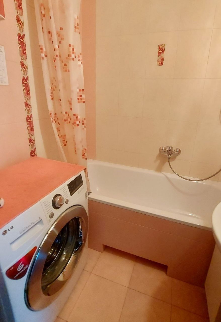 Аренда 2-комнатной квартиры 50 м², Академика Глушко просп.