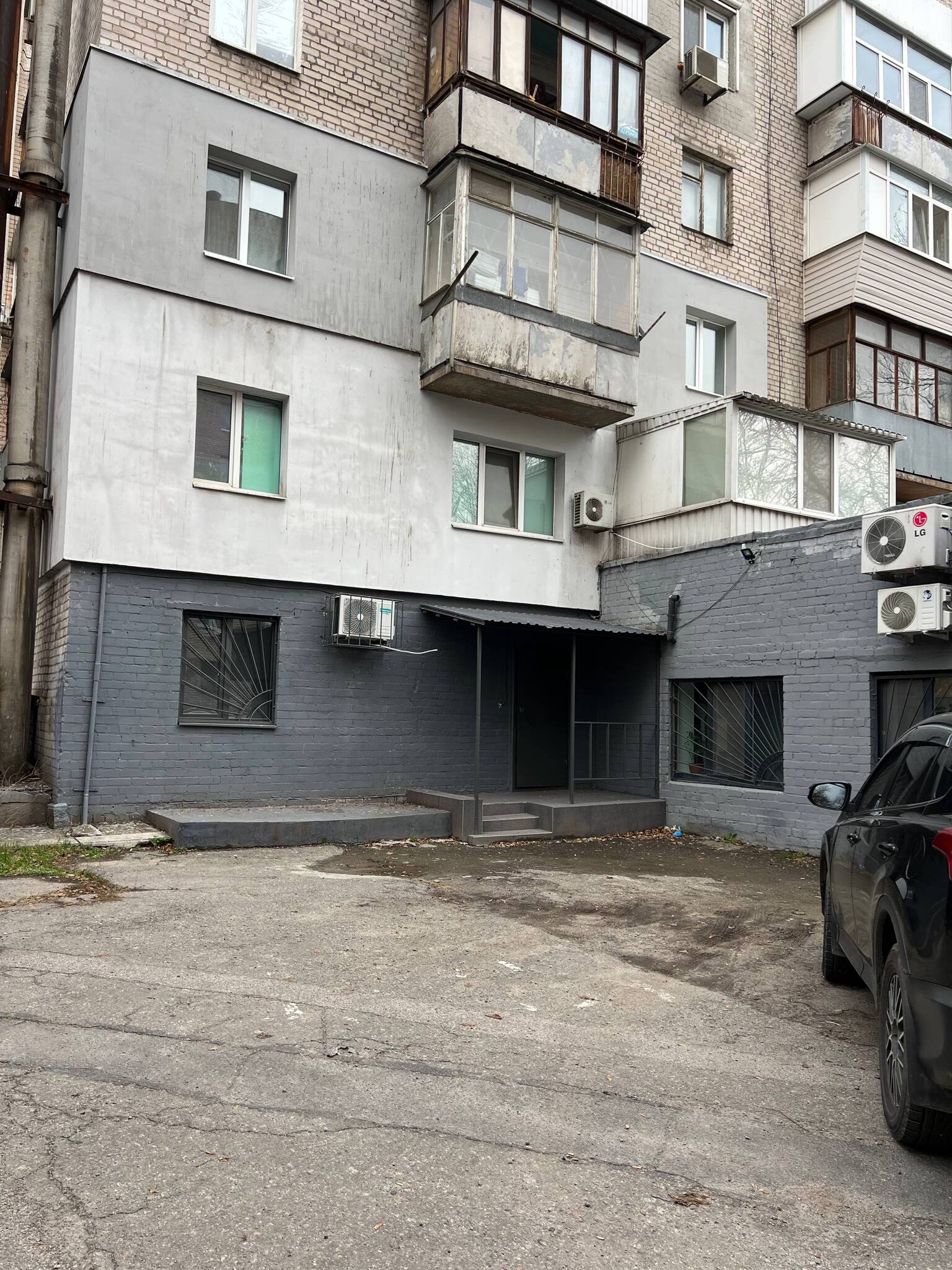 Оренда офісу 100 м², Героїв Крут вул., 8