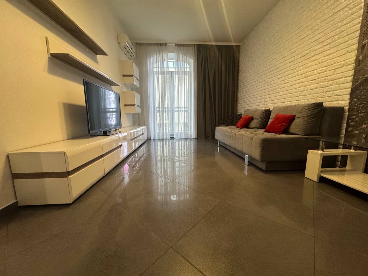 Оренда 2-кімнатної квартири 65 м², Рогнединська вул., 5/14