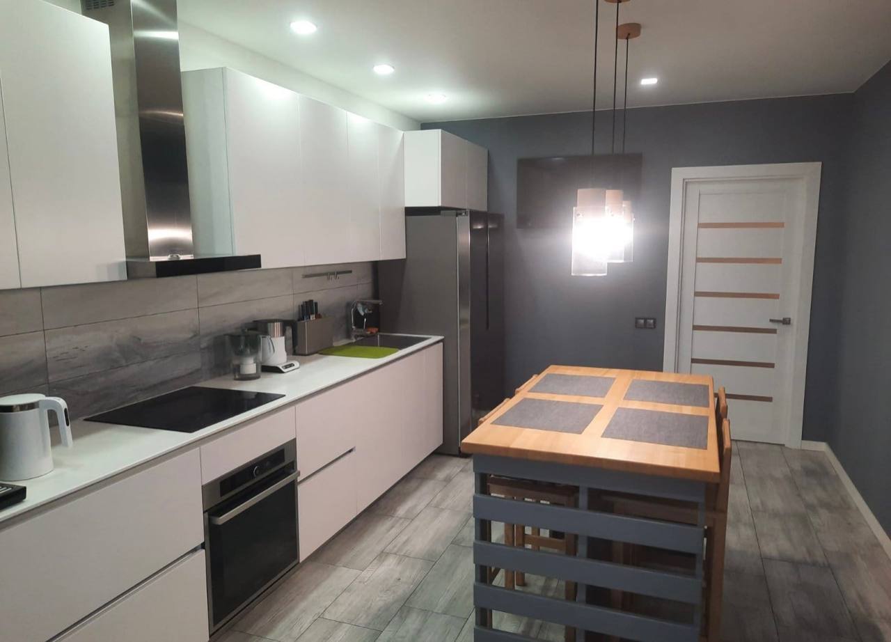 Аренда 3-комнатной квартиры 107 м², Петропавловская ул., 50Б