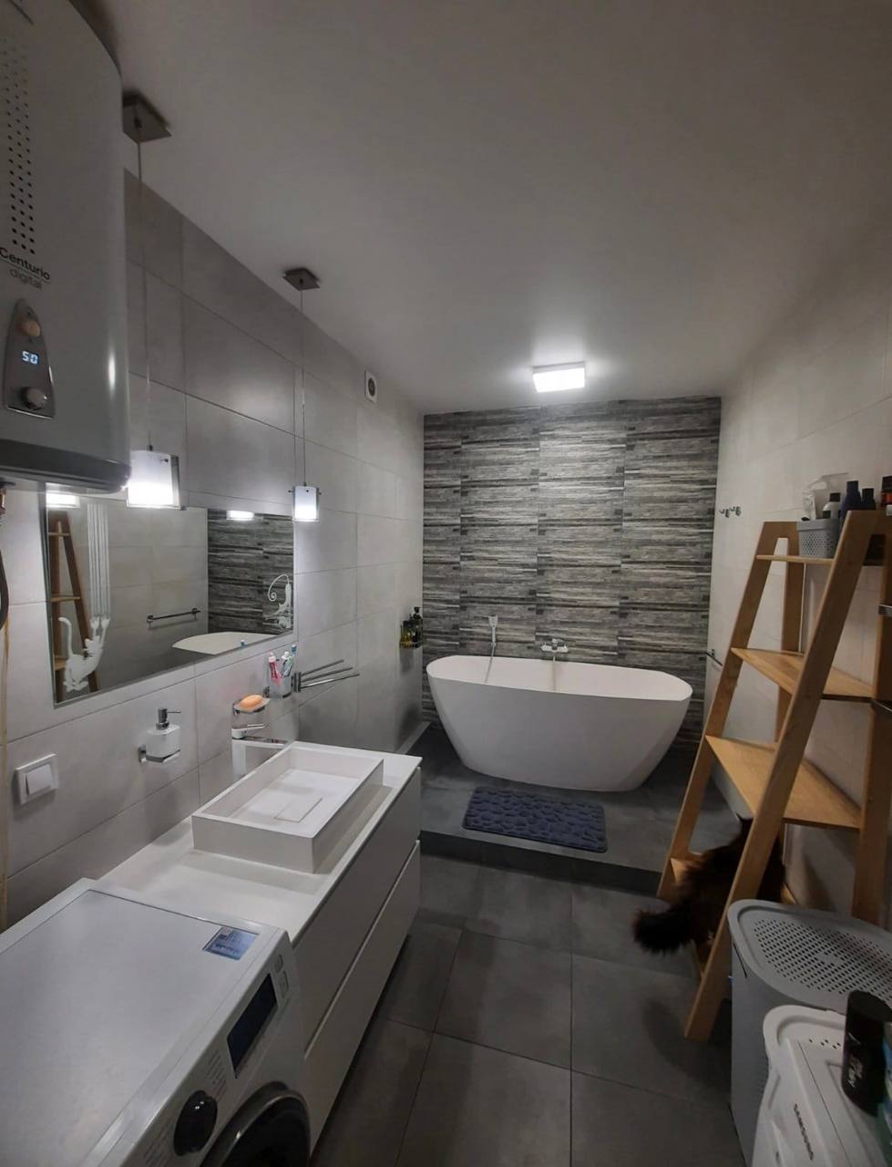 Аренда 3-комнатной квартиры 107 м², Петропавловская ул., 50Б