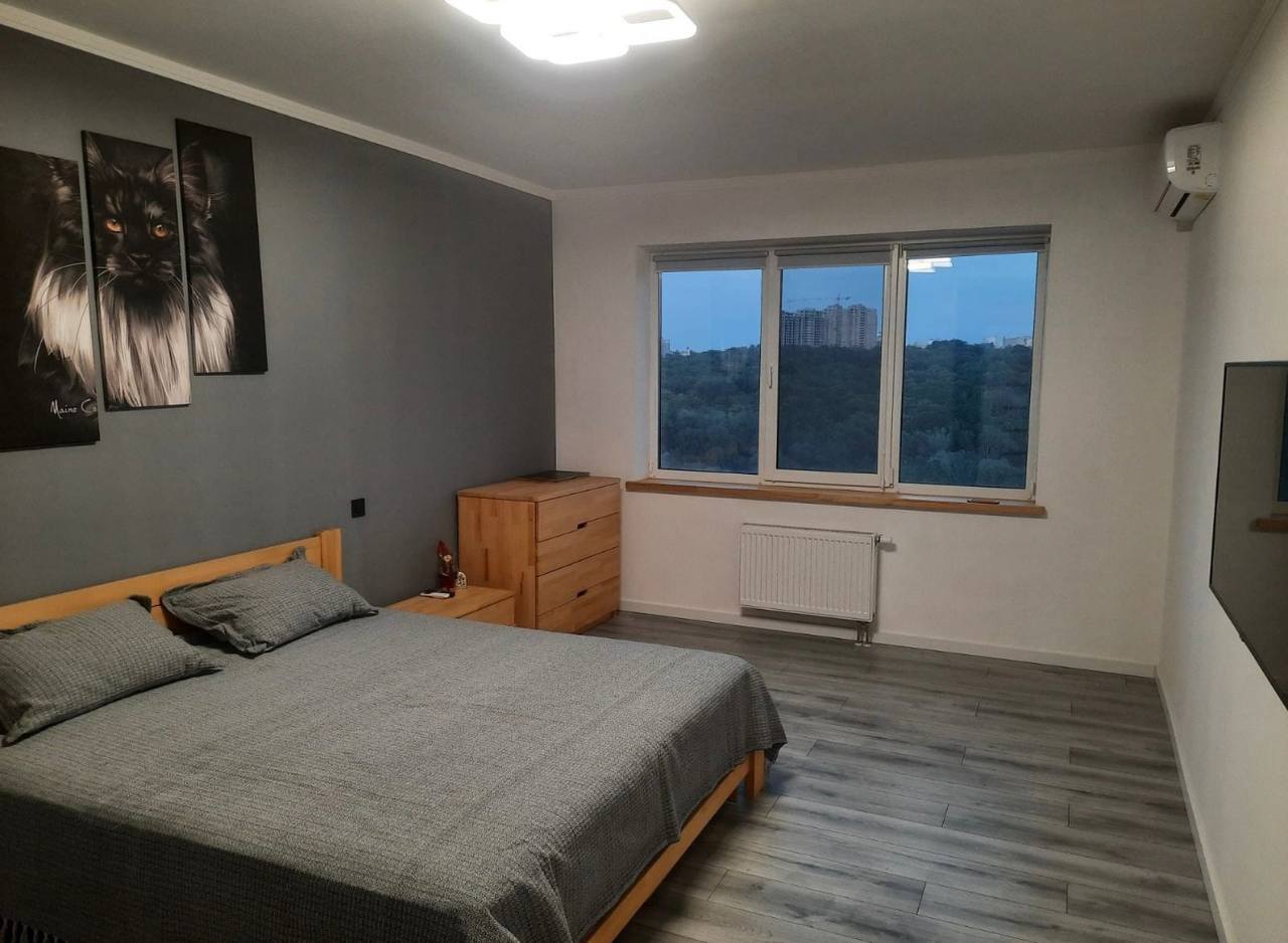 Аренда 3-комнатной квартиры 107 м², Петропавловская ул., 50Б