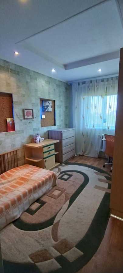 Оренда 3-кімнатної квартири 75 м², Скворцова вул., 2