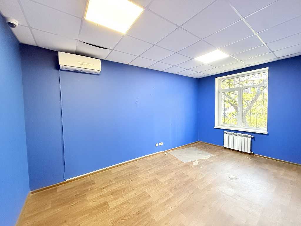 Оренда офісу 83 м², Дмитрівська вул., 35