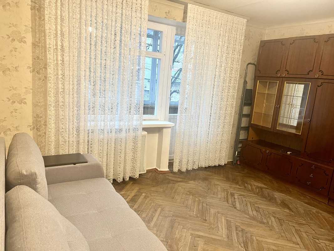 Аренда 1-комнатной квартиры 40 м², Феодосийская ул., 4