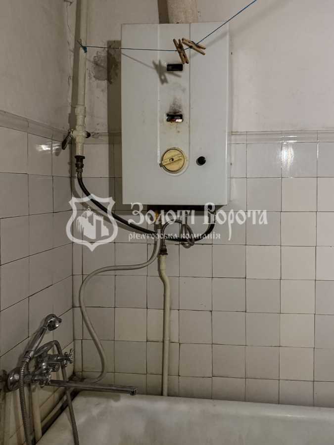 Продаж 2-кімнатної квартири 54.7 м², Вишгородська вул., 33