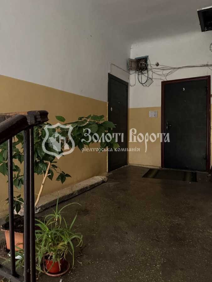 Продаж 2-кімнатної квартири 54.7 м², Вишгородська вул., 33