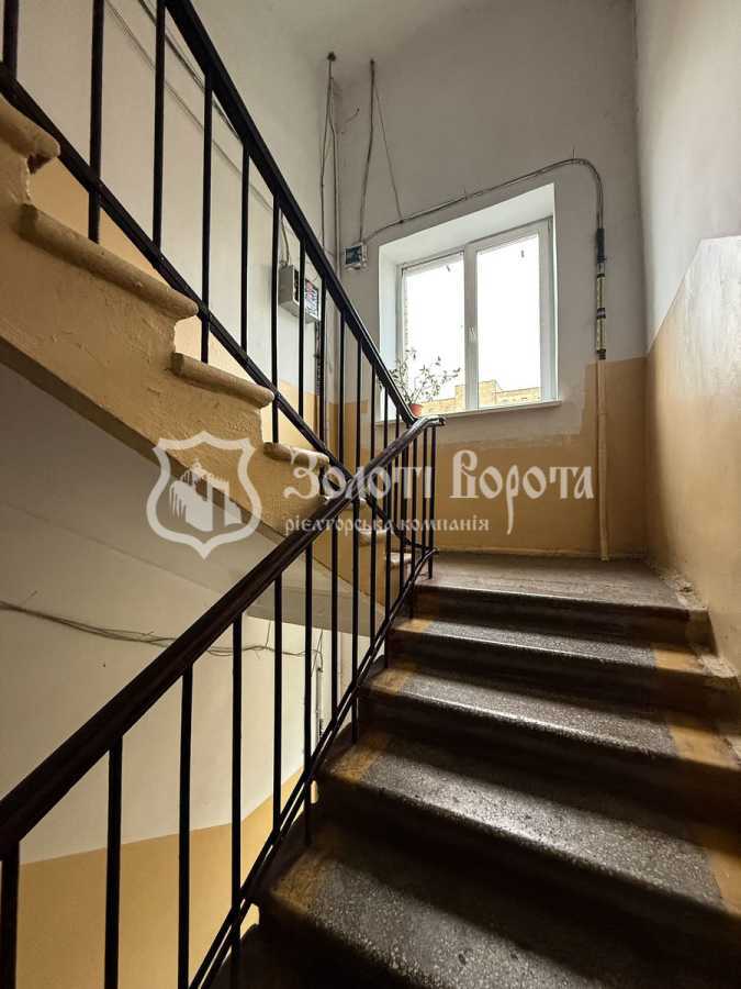 Продаж 2-кімнатної квартири 54.7 м², Вишгородська вул., 33