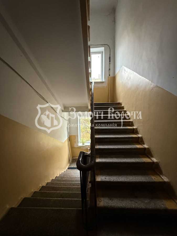 Продаж 2-кімнатної квартири 54.7 м², Вишгородська вул., 33