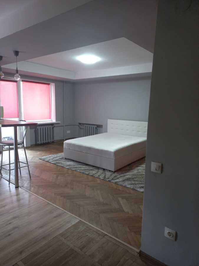 Продажа 1-комнатной квартиры 36 м², Русановский бул., 10