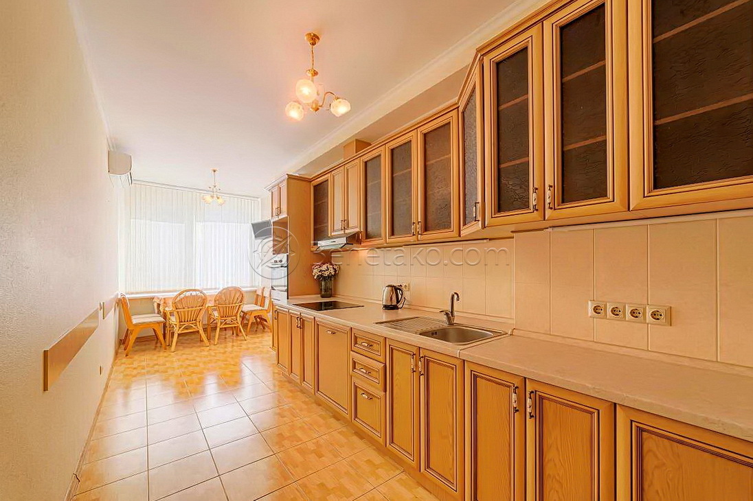 Оренда 3-кімнатної квартири 90 м², Генуэзская вул., 5