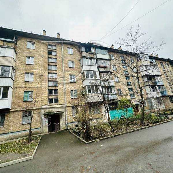 Продажа 1-комнатной квартиры 31 м², Семьи Сосниных ул., 8
