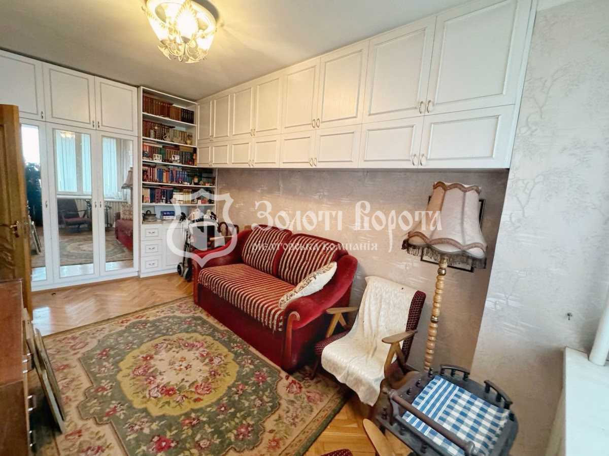 Продаж 4-кімнатної квартири 103 м², Богдана Хмельницького вул., 39