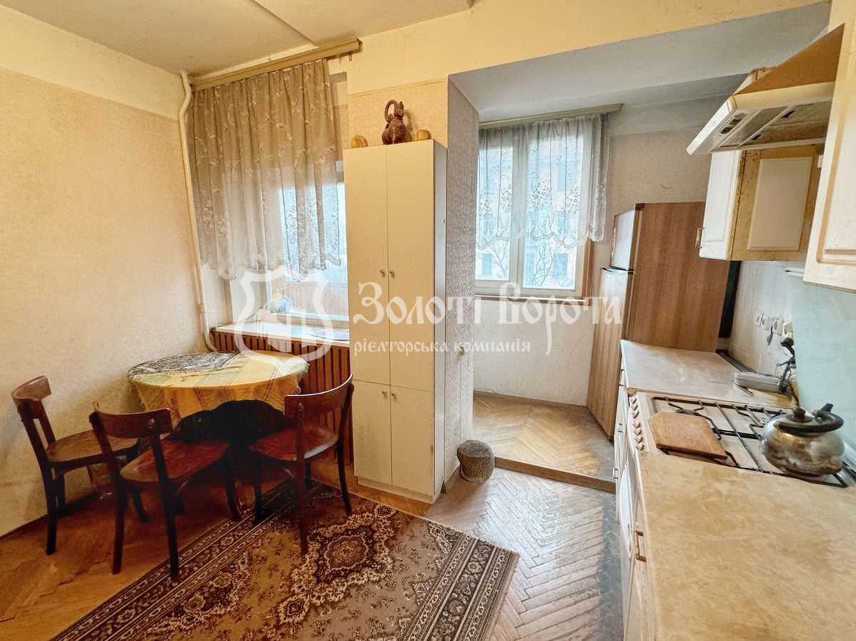 Продаж 4-кімнатної квартири 103 м², Богдана Хмельницького вул., 39