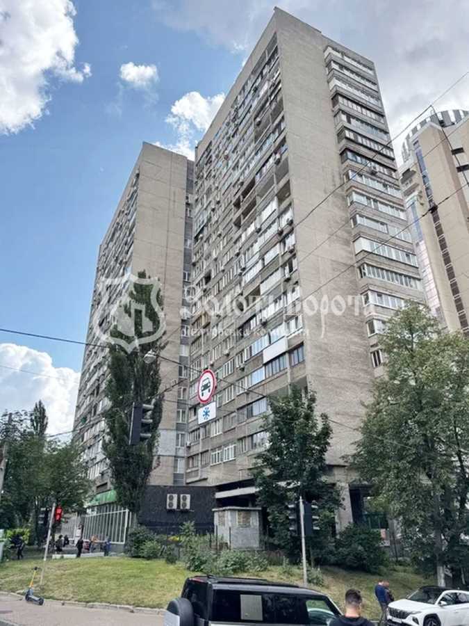 Продаж 4-кімнатної квартири 103 м², Богдана Хмельницького вул., 39
