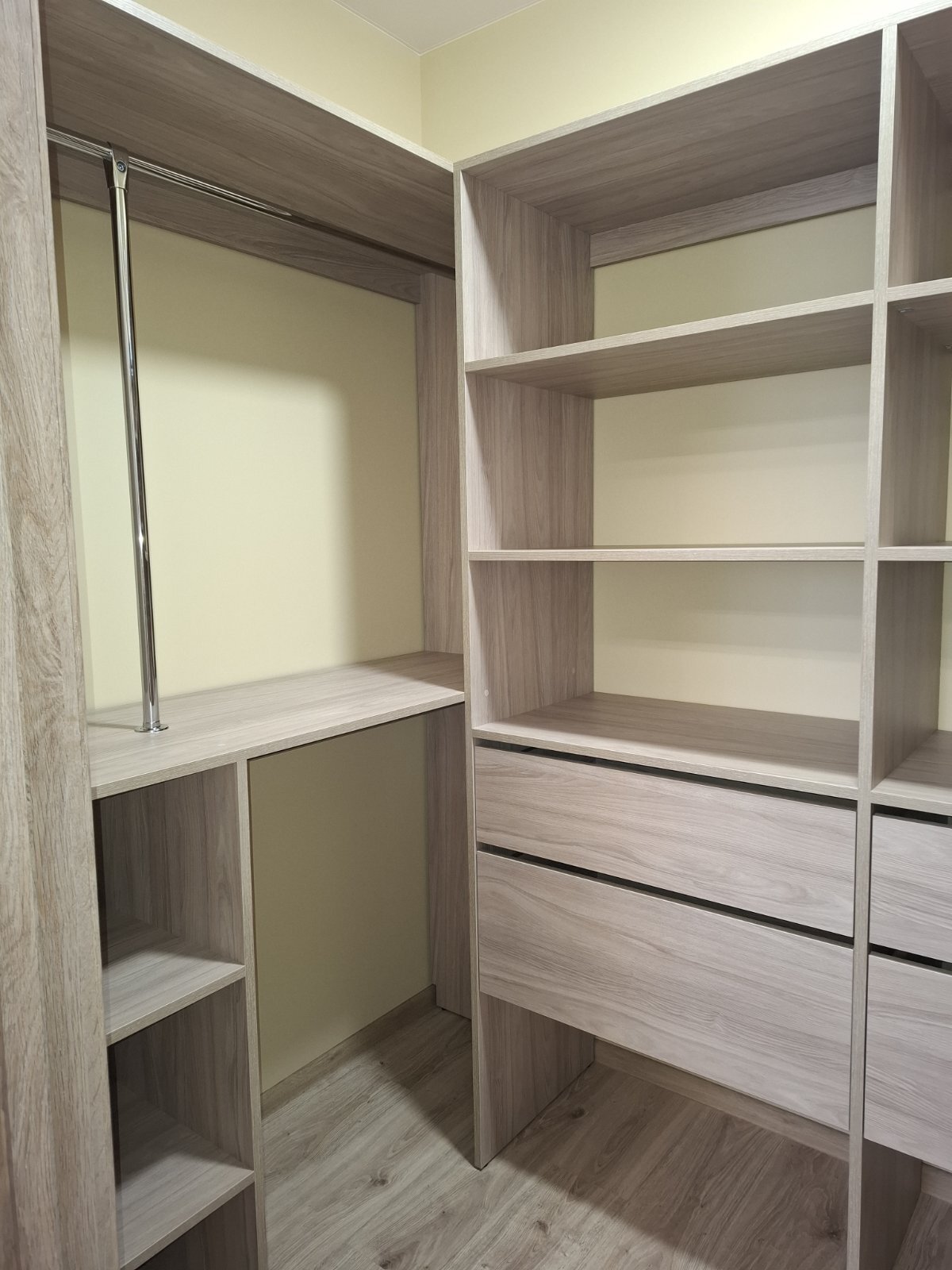 Продажа 2-комнатной квартиры 58 м², Ракетная ул., 24/3