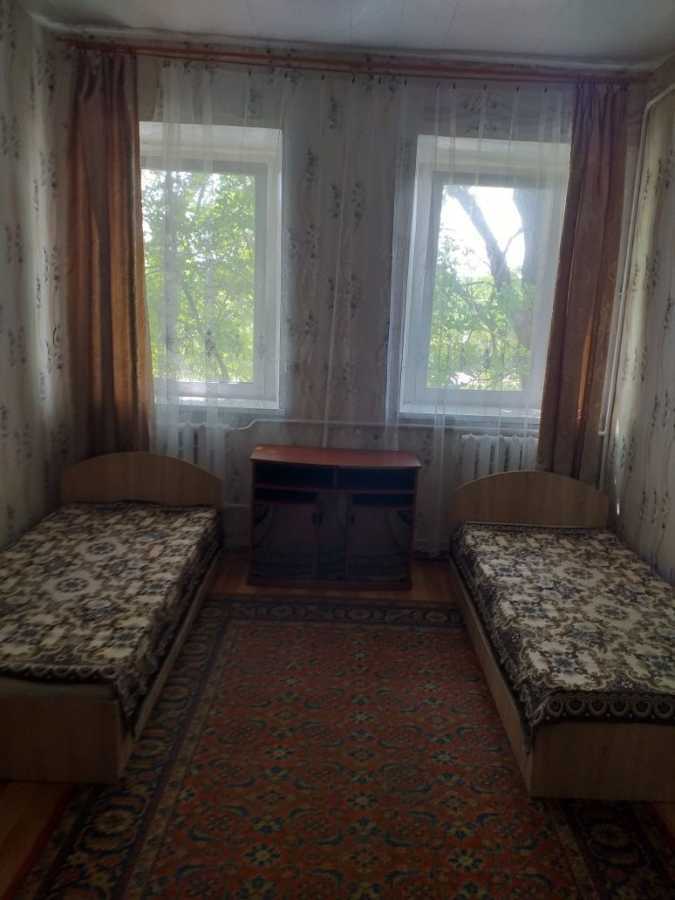 Оренда 1-кімнатної квартири 30 м², Церковная вул., 8