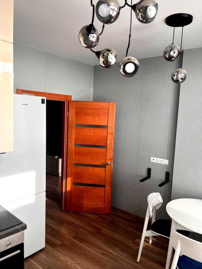 Оренда 1-кімнатної квартири 46 м², Каманіна вул., 16А/4