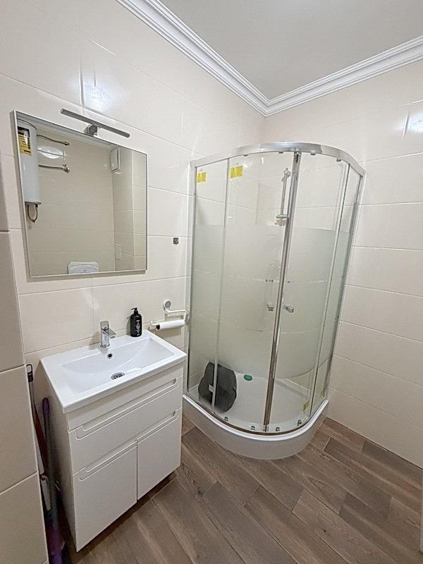 Оренда офісу 52 м², Золотоустівська вул., 34