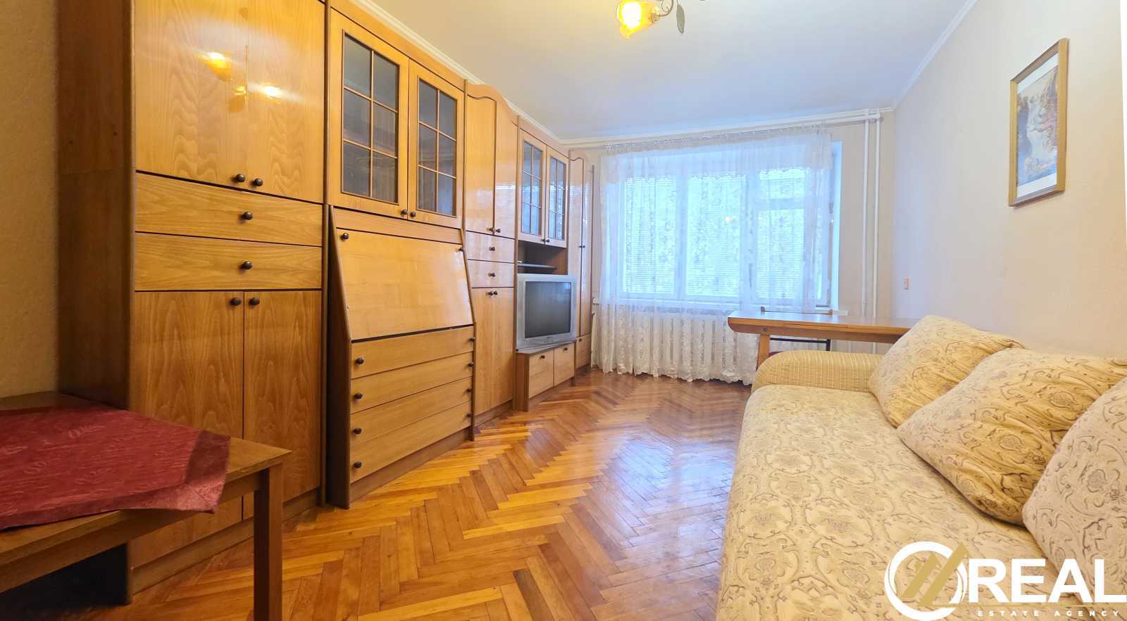 Продажа 3-комнатной квартиры 59.5 м², Возрождения просп., 8А