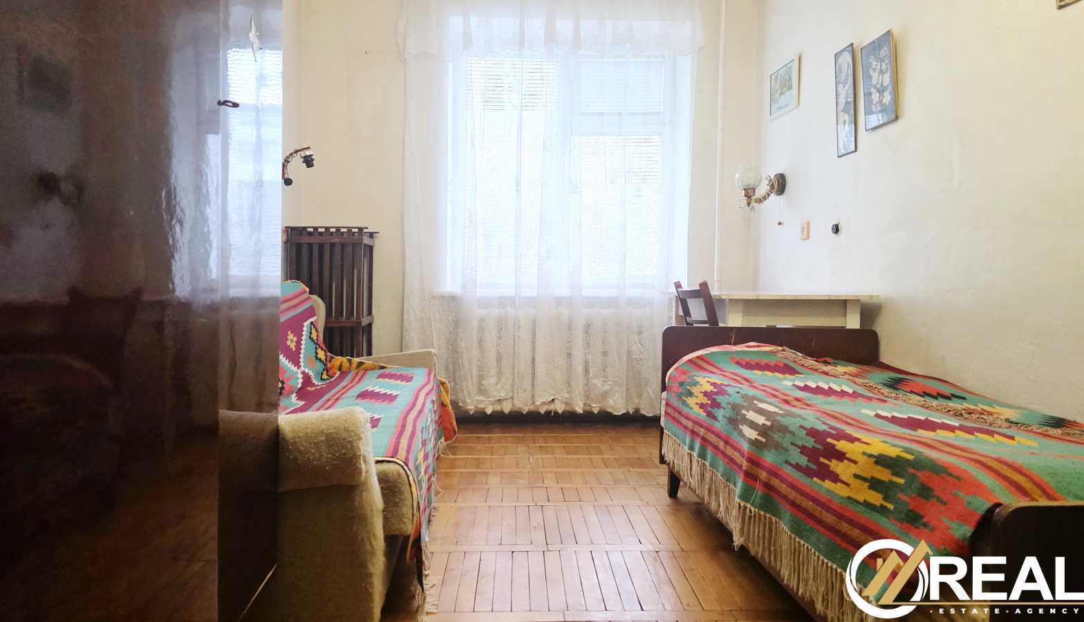 Продажа 3-комнатной квартиры 59.5 м², Возрождения просп., 8А