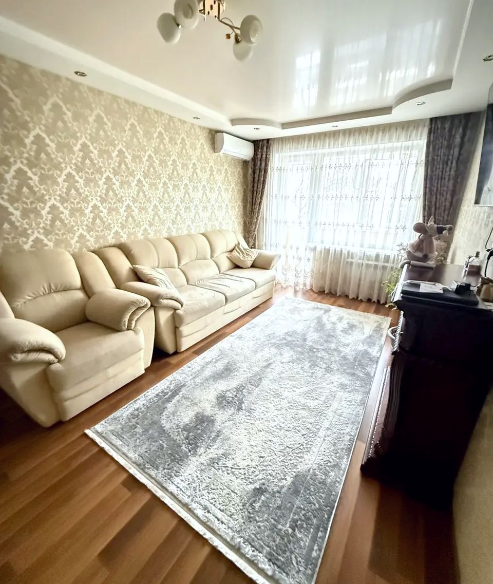 Продажа 3-комнатной квартиры 64 м², Слобожанский просп., 115