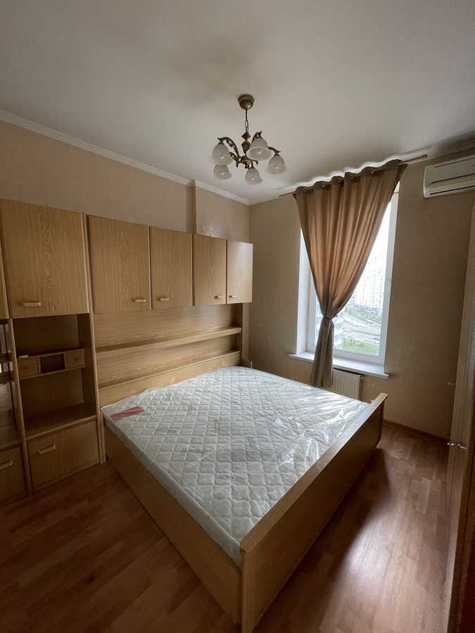 Аренда 2-комнатной квартиры 60 м², Днепровская наб., 26А
