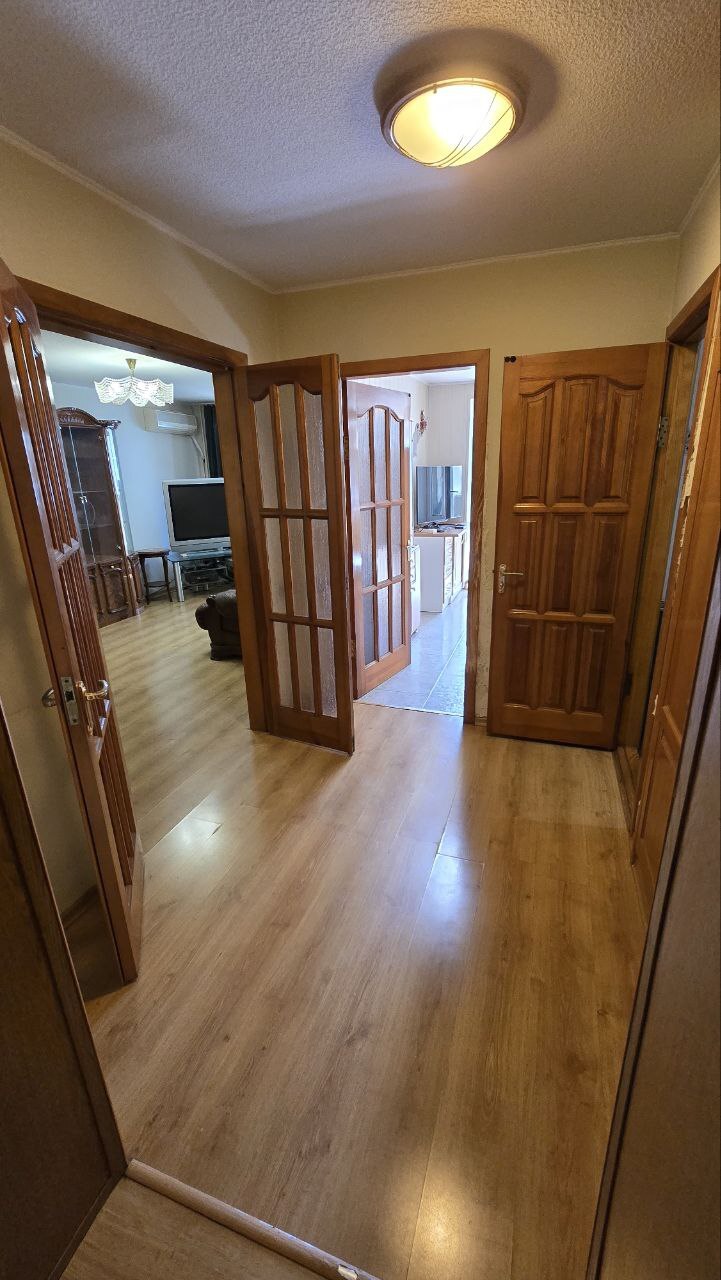 Продаж 3-кімнатної квартири 100 м², Дмитрія Кедрина вул.