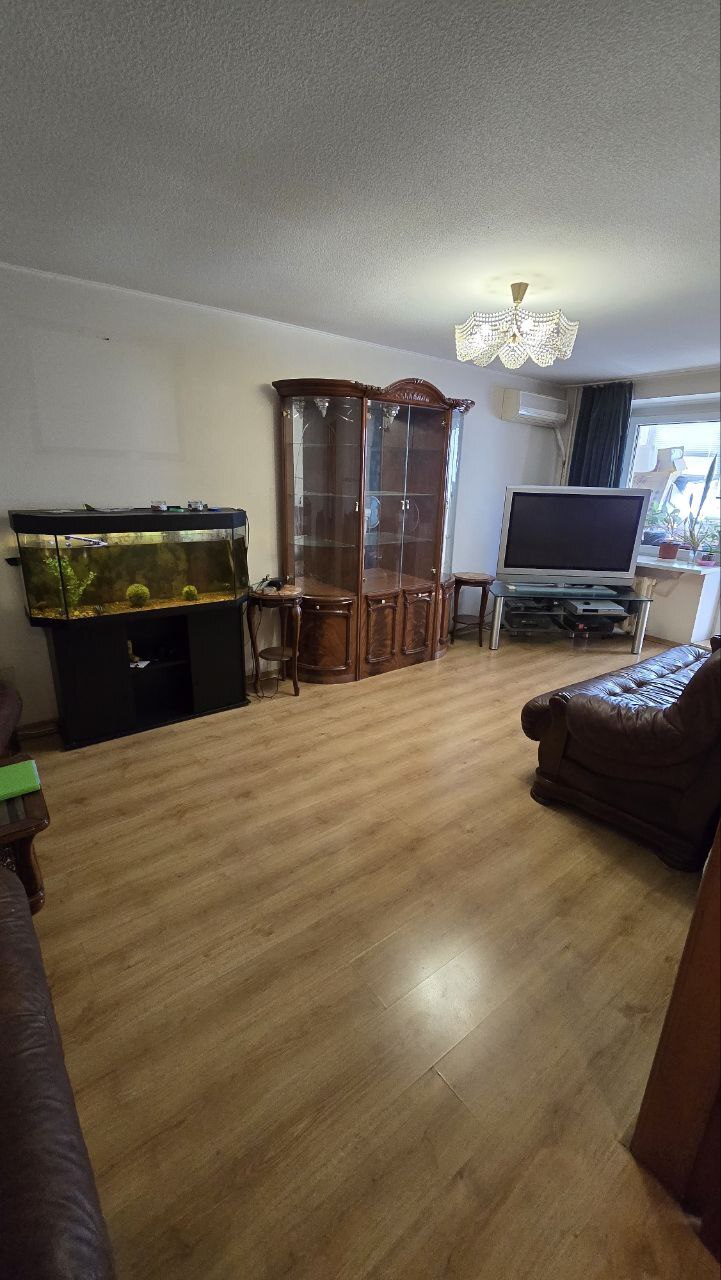 Продаж 3-кімнатної квартири 100 м², Дмитрія Кедрина вул.