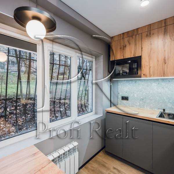 Продаж 1-кімнатної квартири 28 м², Володимира Сальського вул., 25