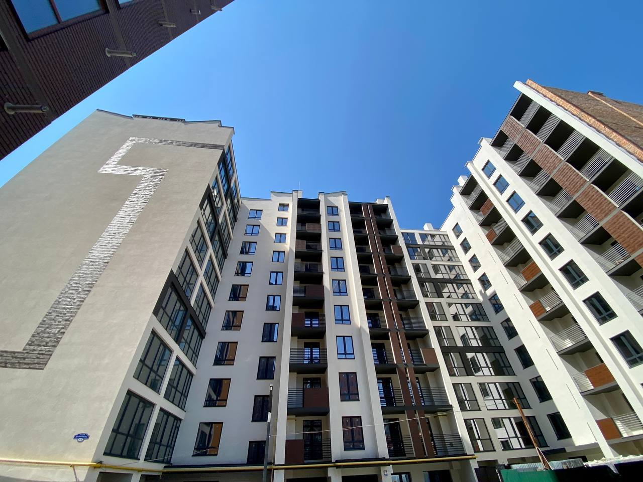 Продажа 1-комнатной квартиры 45.9 м², Довженко ул., 4