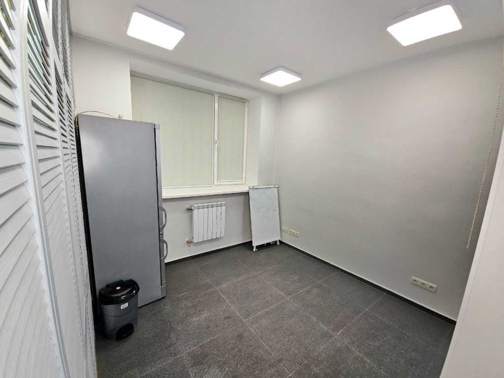 Оренда офісу 80 м², Шовковична вул., 7А