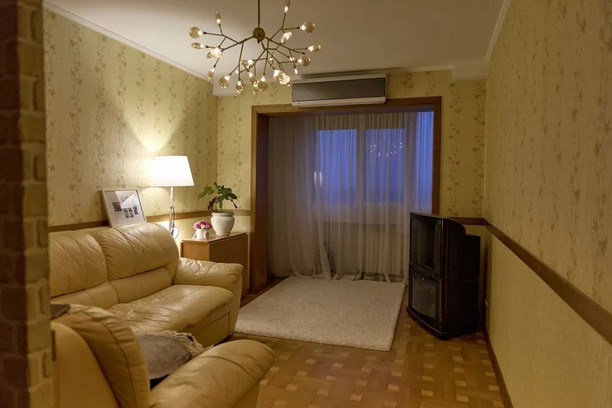 Продажа 2-комнатной квартиры 56 м², Гагарина просп.