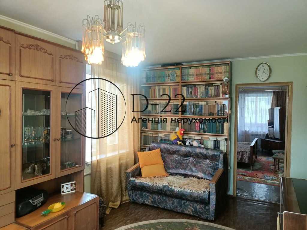 Продаж 3-кімнатної квартири 70.7 м², Йорданська вул., 24