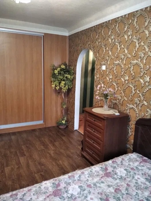 Продаж 1-кімнатної квартири 32 м², Гагаріна просп.