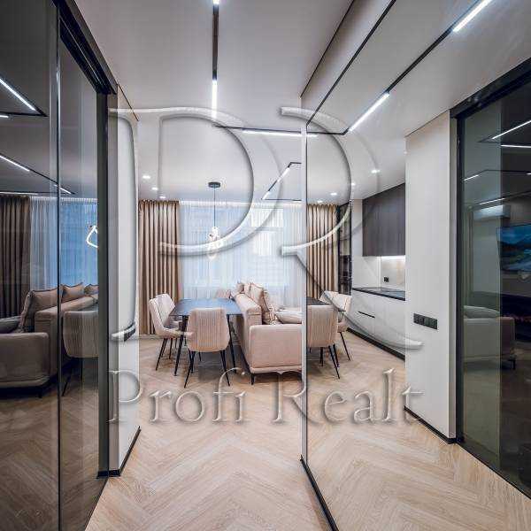 Продажа 2-комнатной квартиры 70 м², Александра Олеся ул., 5