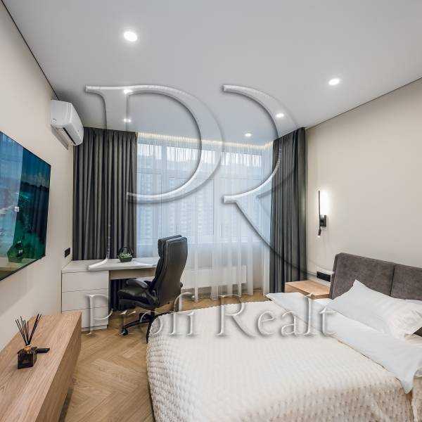 Продажа 2-комнатной квартиры 70 м², Александра Олеся ул., 5