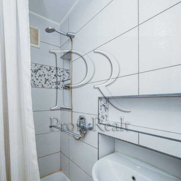 Продажа 2-комнатной квартиры 68 м², Александра Пироговского ул., 6