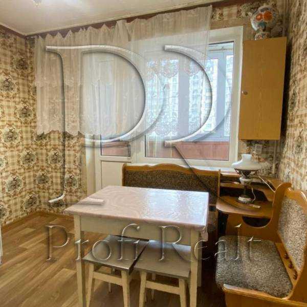 Продаж 2-кімнатної квартири 46 м², Чистяківська вул., 15