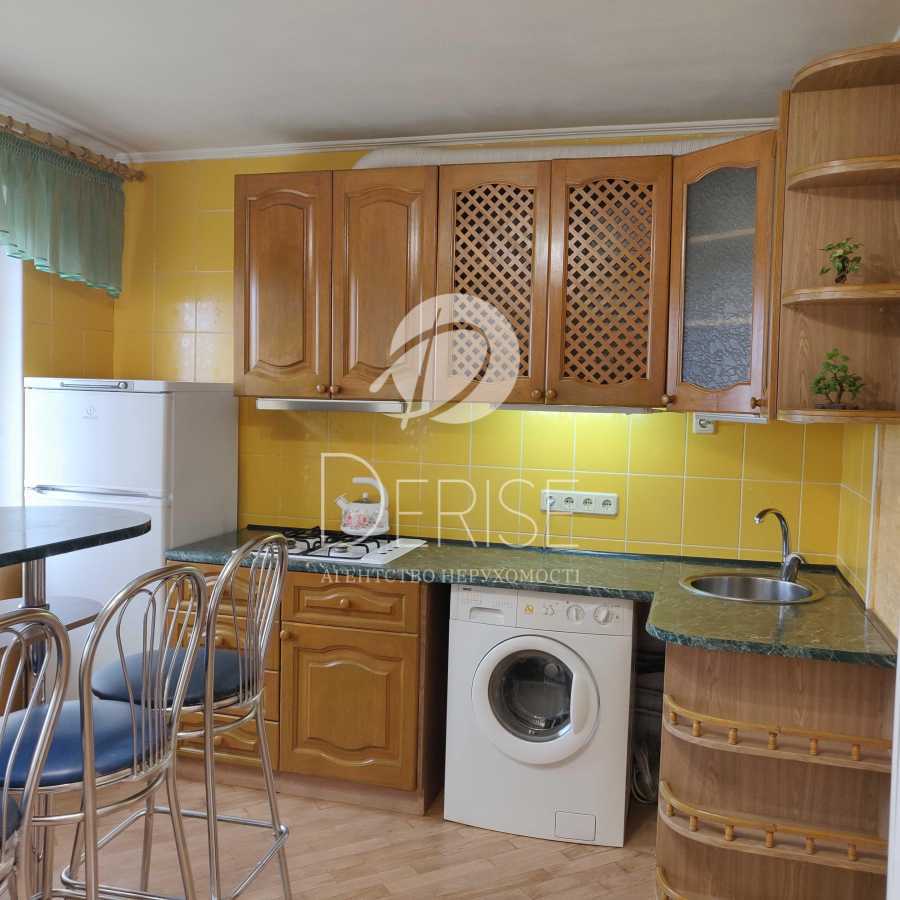 Продажа 2-комнатной квартиры 47 м², Верховного Совета бул., 8/20