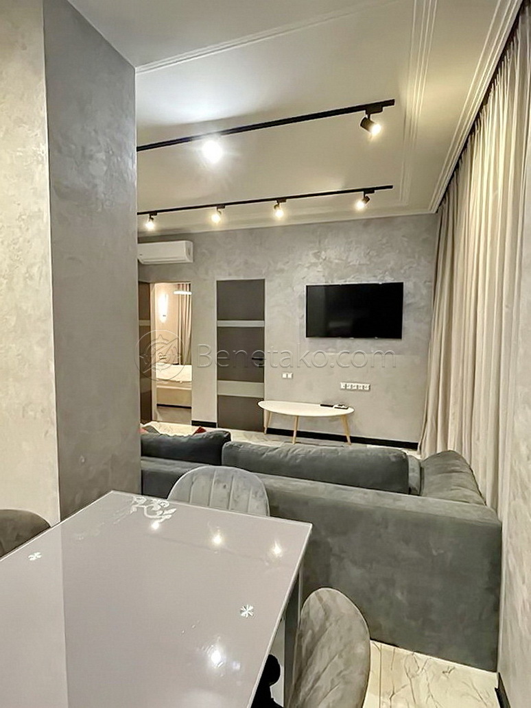 Оренда 4-кімнатної квартири 120 м², Отрадная вул., 13