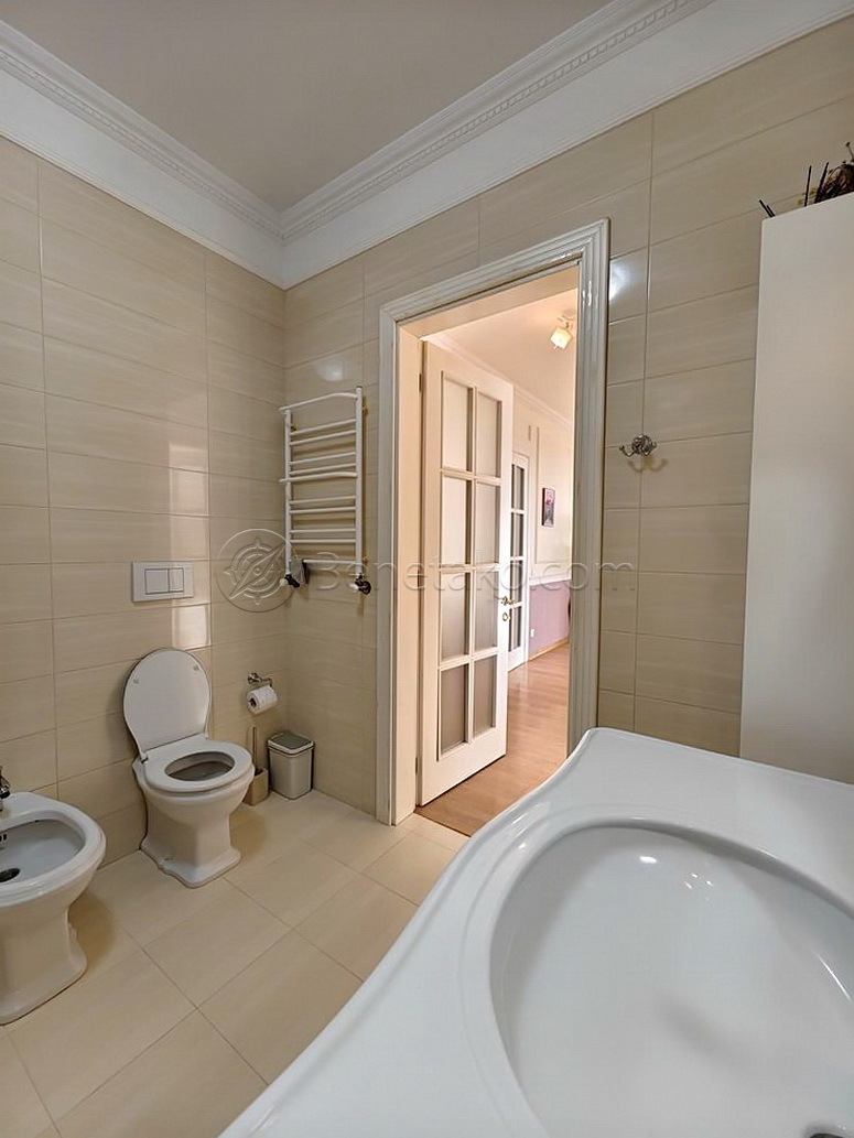 Аренда 3-комнатной квартиры 120 м², Литературная ул., 1А