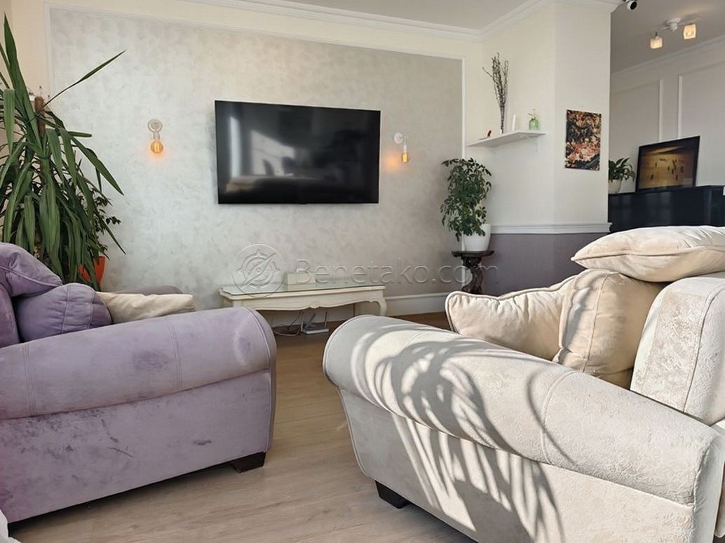 Аренда 3-комнатной квартиры 120 м², Литературная ул., 1А