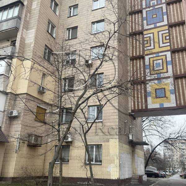 Продажа 3-комнатной квартиры 70 м², Перова бул., 56