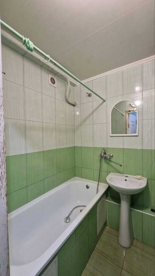 Продажа 2-комнатной квартиры 44 м², Жолио Кюри ул., 24а