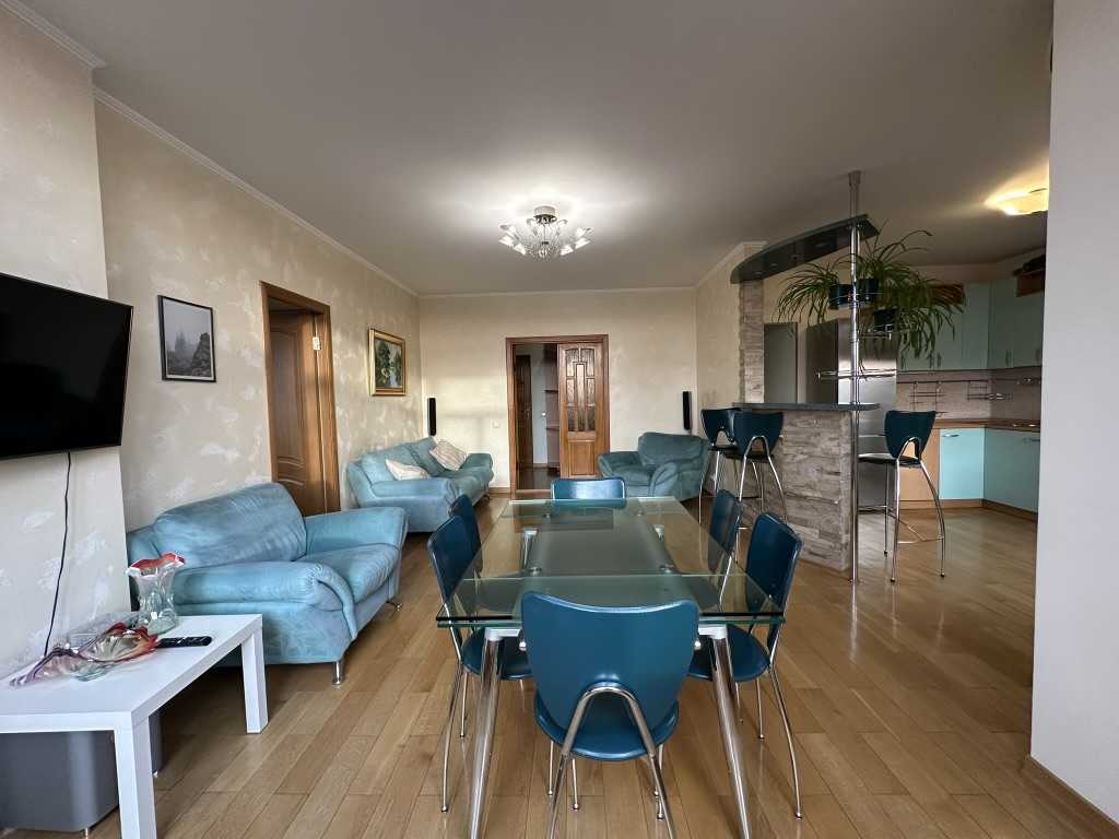 Аренда 2-комнатной квартиры 60 м², Верховинная ул., 91