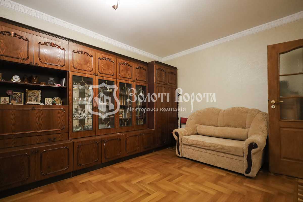 Продажа 3-комнатной квартиры 74 м², Ревуцкого ул., 13