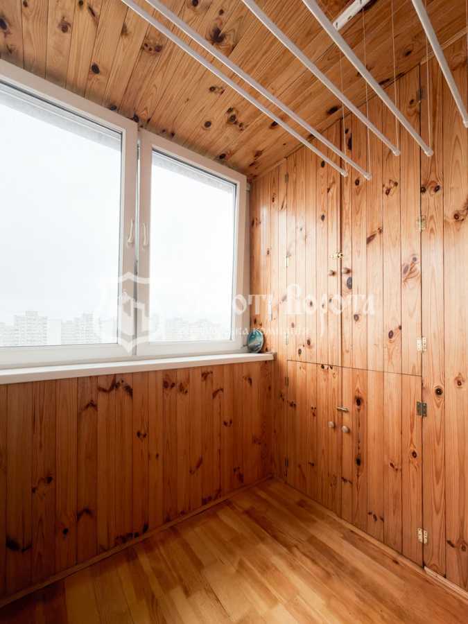 Продажа 3-комнатной квартиры 74 м², Ревуцкого ул., 13