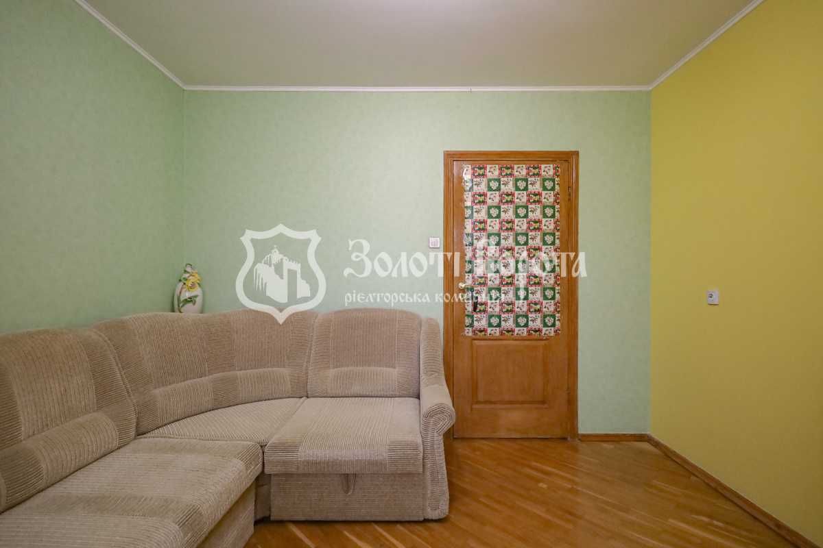 Продажа 3-комнатной квартиры 74 м², Ревуцкого ул., 13