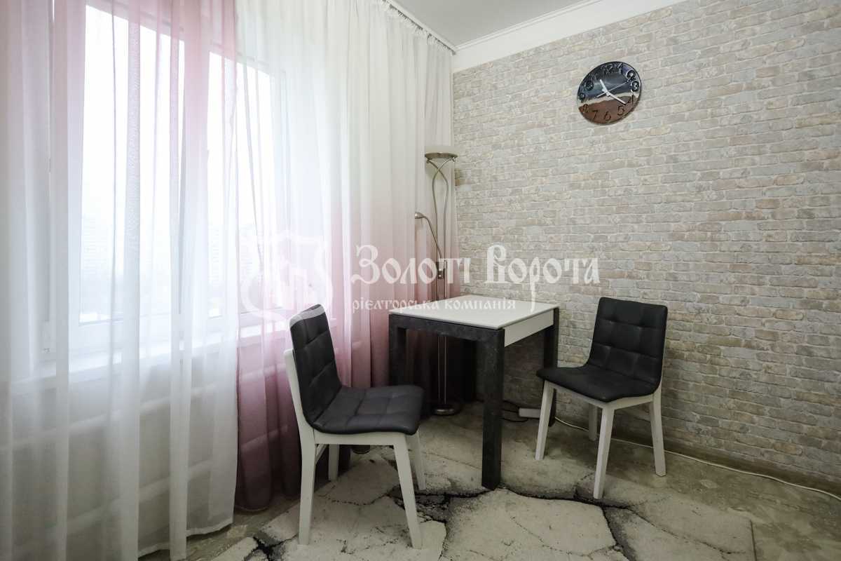 Продажа 3-комнатной квартиры 74 м², Ревуцкого ул., 13